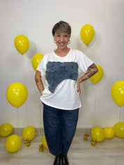 T-SHIRT DENIM LOOK