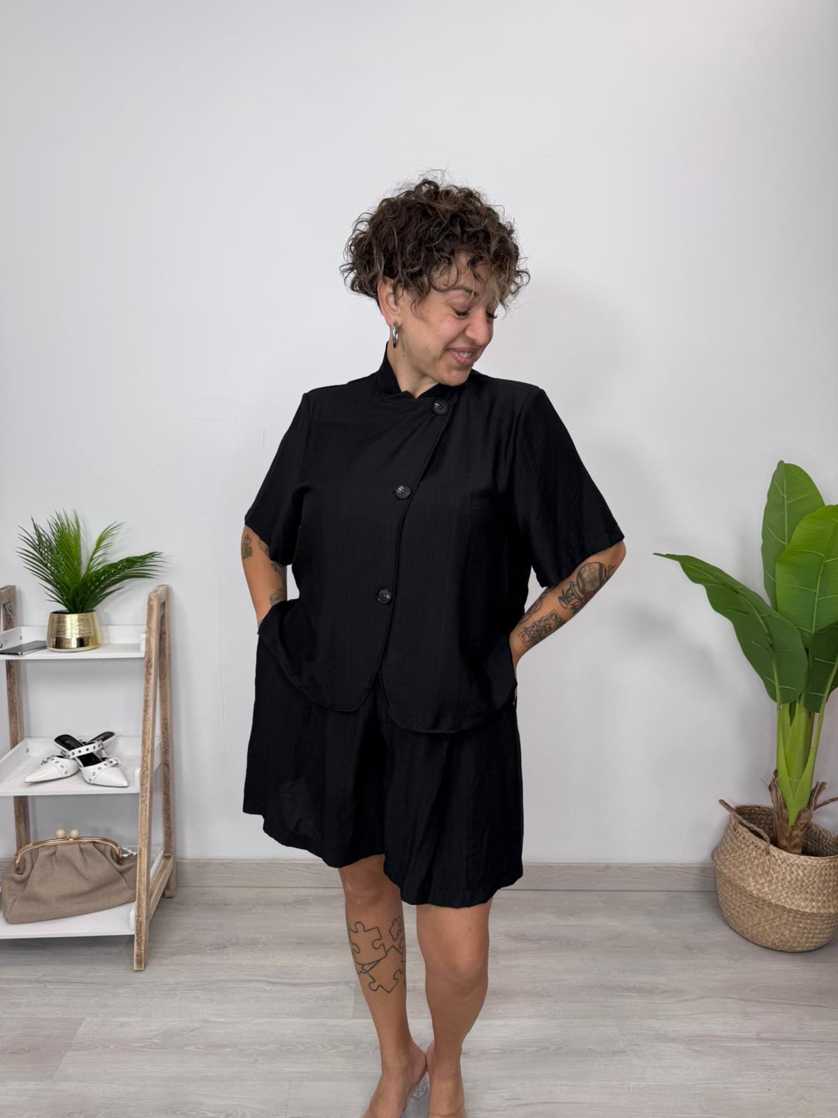 SHORT ZAMIRA