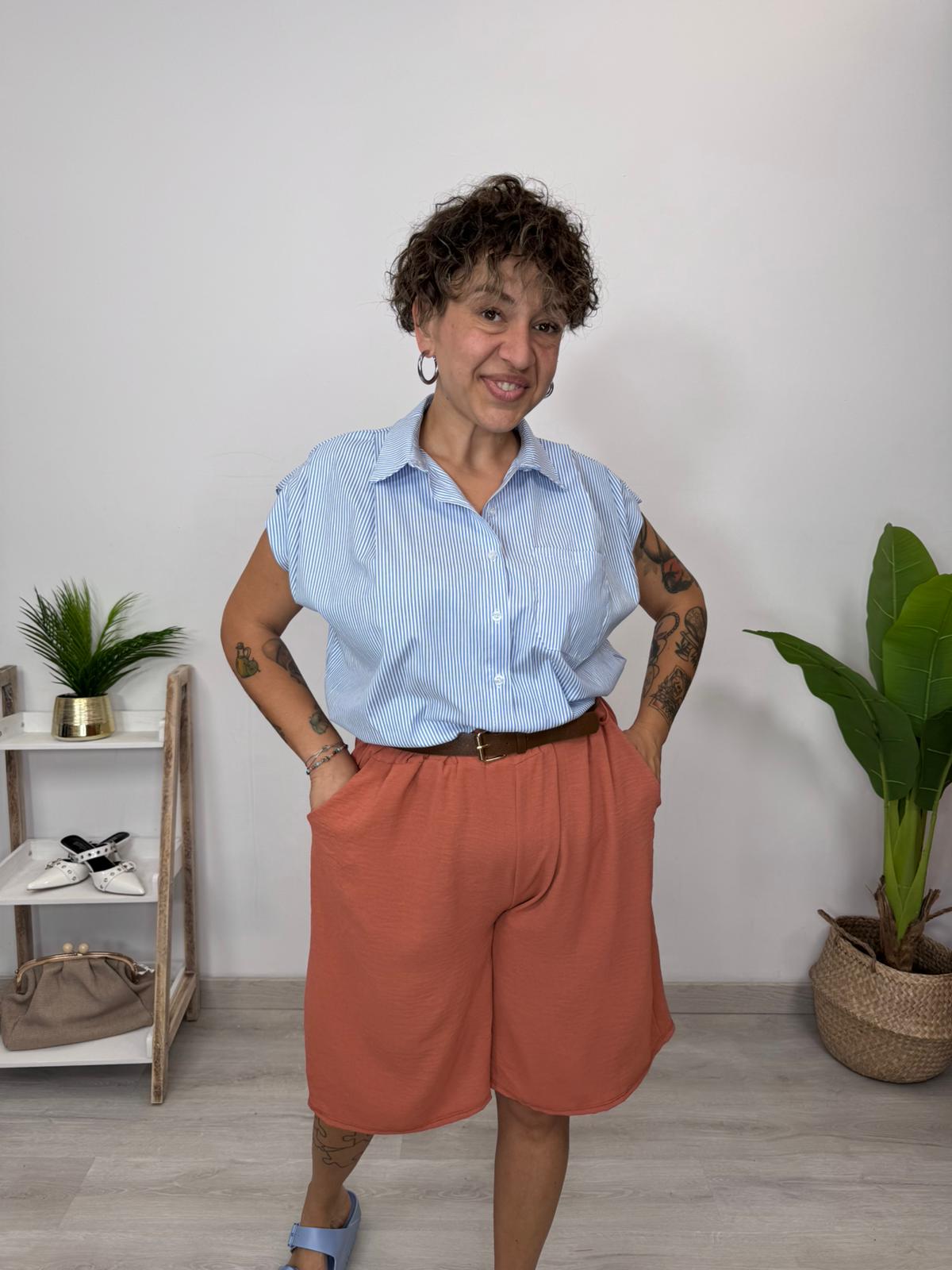 SHORT CELINE